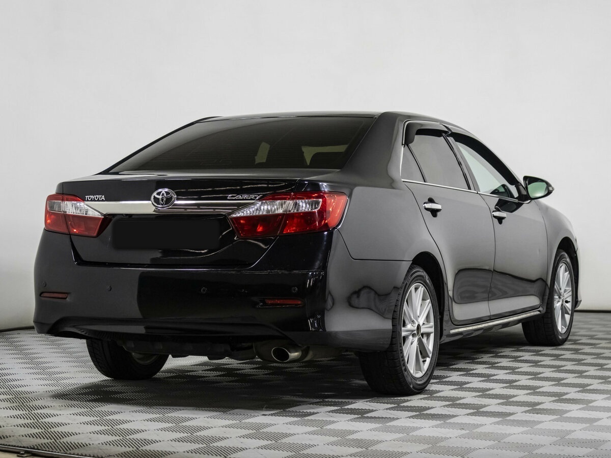 Toyota Camry 2012 года с пробегом. Фото: #3