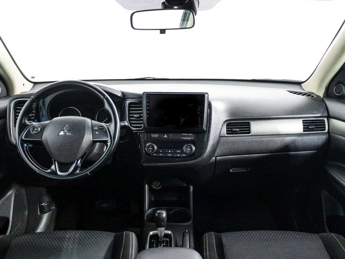 Mitsubishi Outlander 2016 года с пробегом. Фото: #12