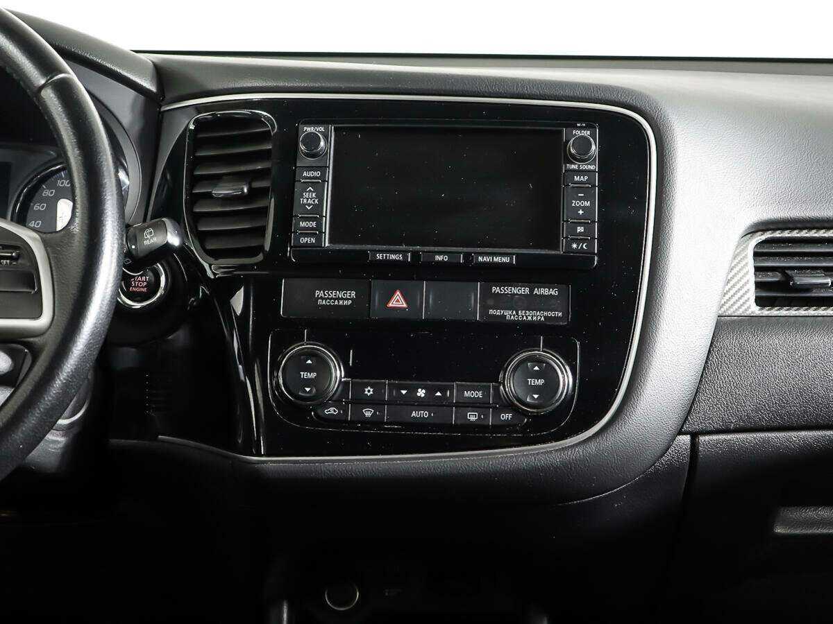 Mitsubishi Outlander 2012 года с пробегом. Фото: #12