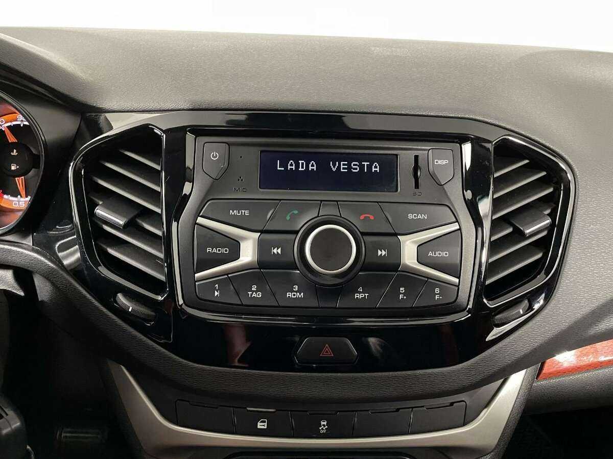 Lada (ВАЗ) Vesta 2019 года с пробегом. Фото: #10