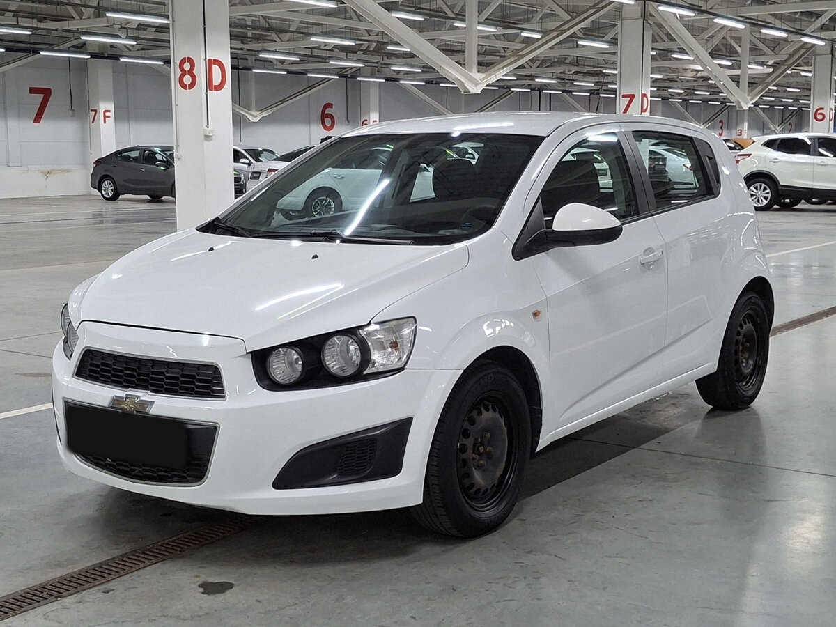 Chevrolet Aveo 2015 года с пробегом. Посмотреть фото