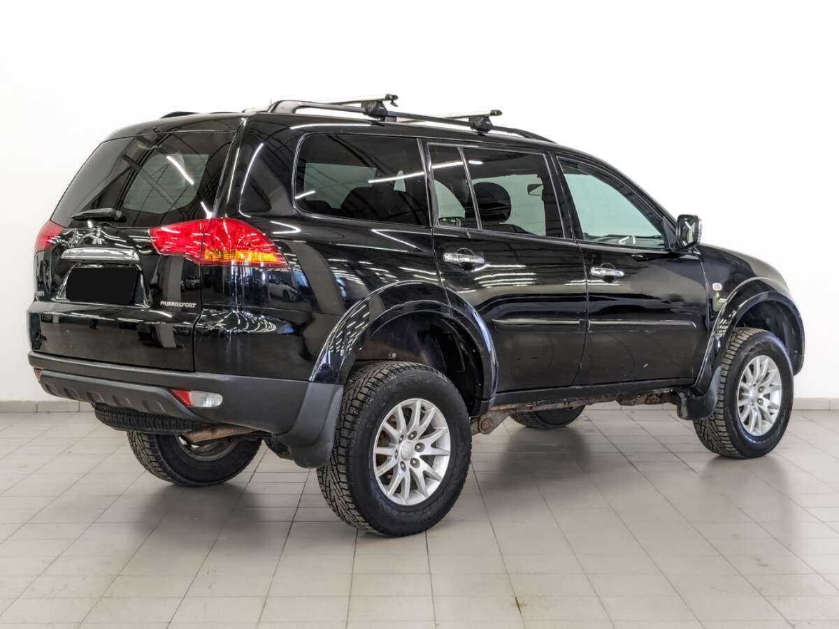 Mitsubishi Pajero Sport 2012 года с пробегом. Фото: #4