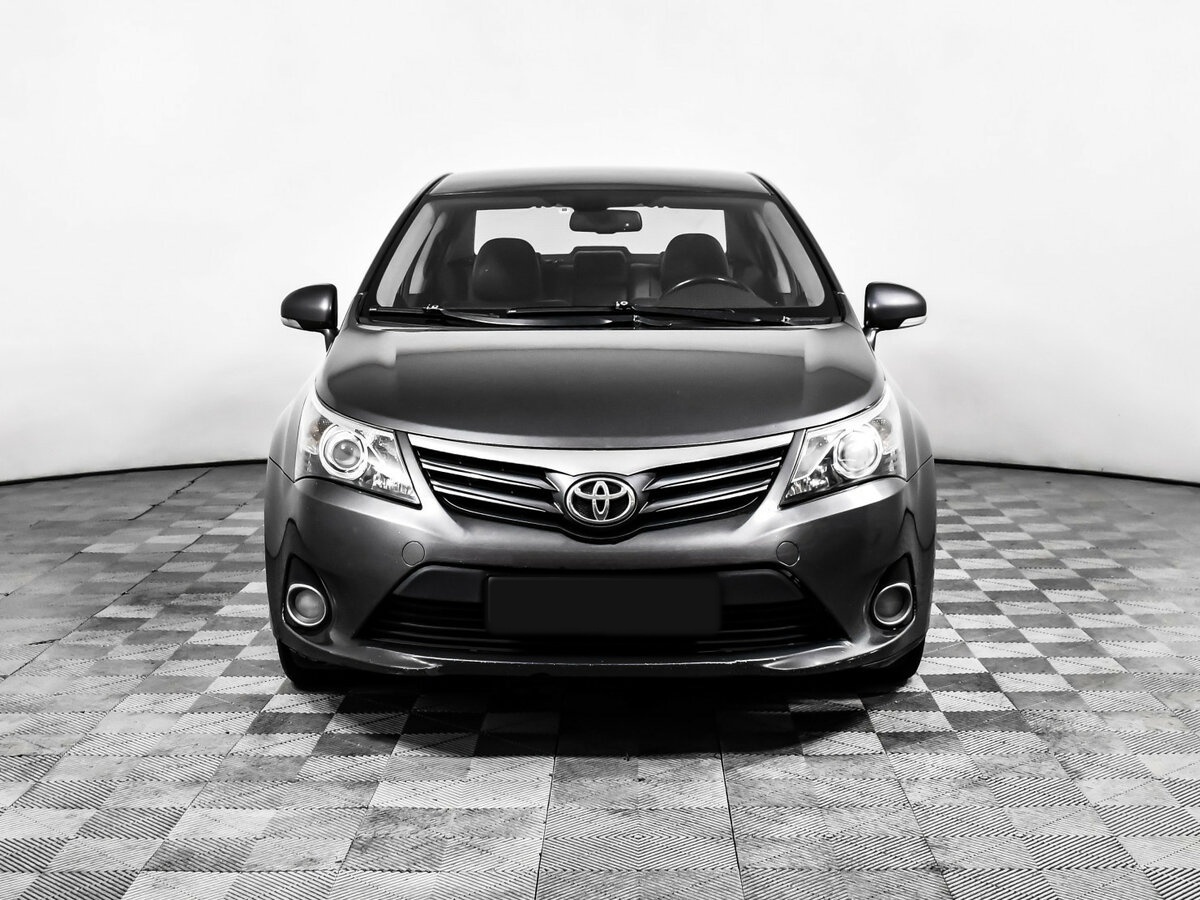 Toyota Avensis 2012 года с пробегом. Фото: #1