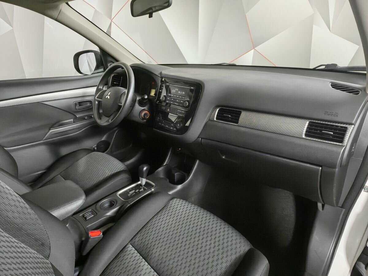 Mitsubishi Outlander 2012 года с пробегом. Фото: #8