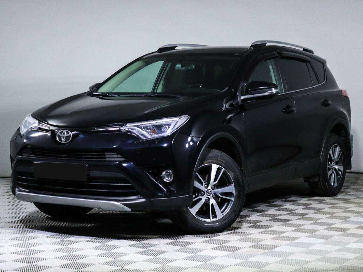 Toyota RAV4 2017 года с пробегом. Посмотреть фото