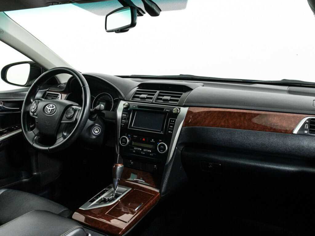 Toyota Camry 2012 года с пробегом. Фото: #8