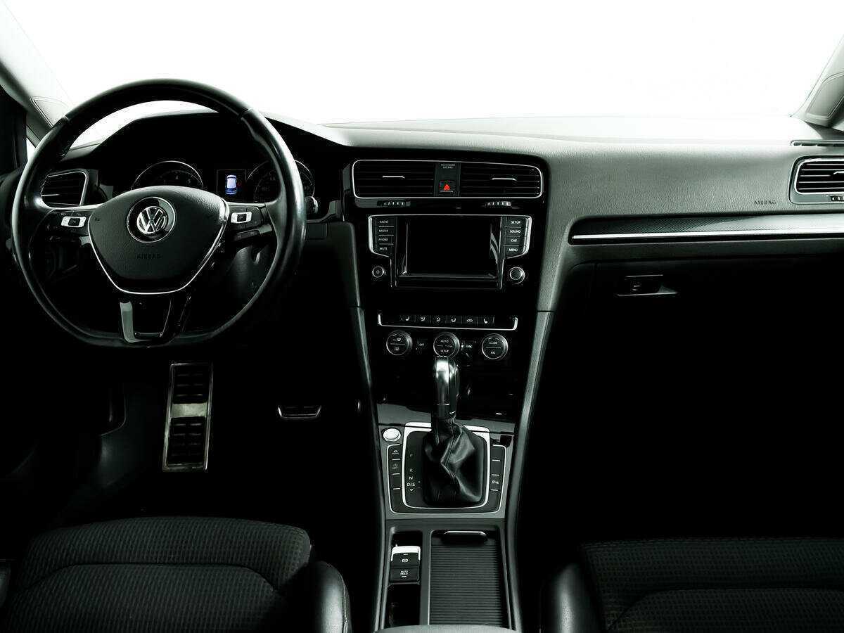 Volkswagen Golf 2013 года с пробегом. Фото: #10
