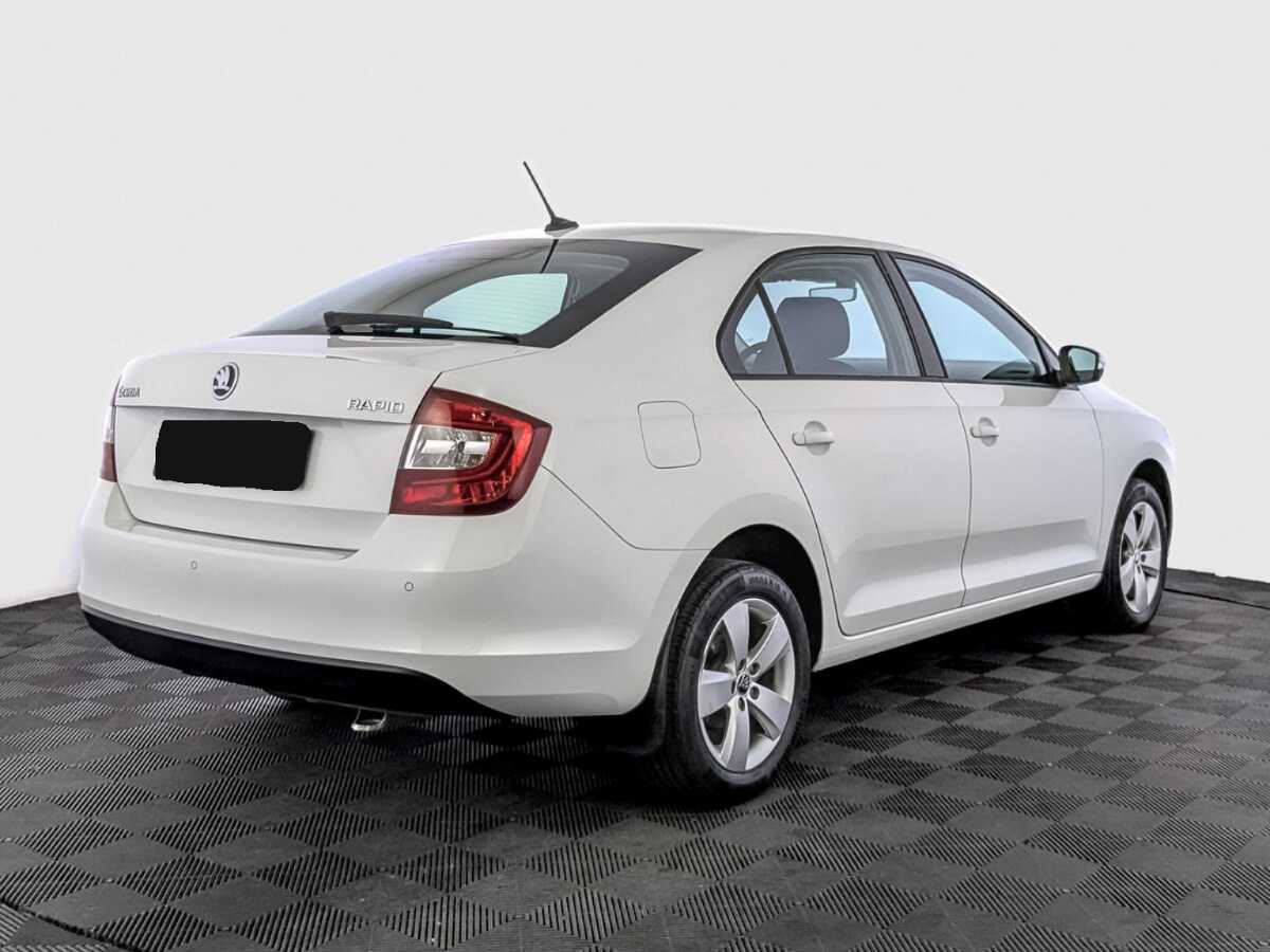 Skoda Rapid 2018 года с пробегом. Фото: #4