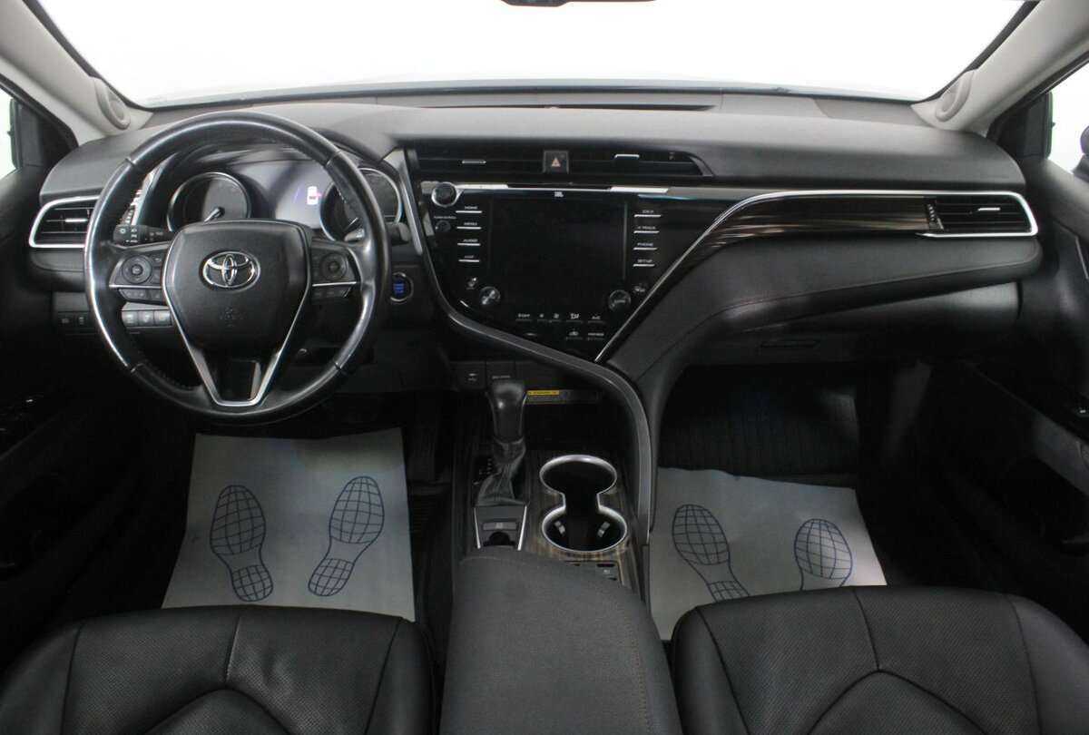 Toyota Camry 2020 года с пробегом. Фото: #10