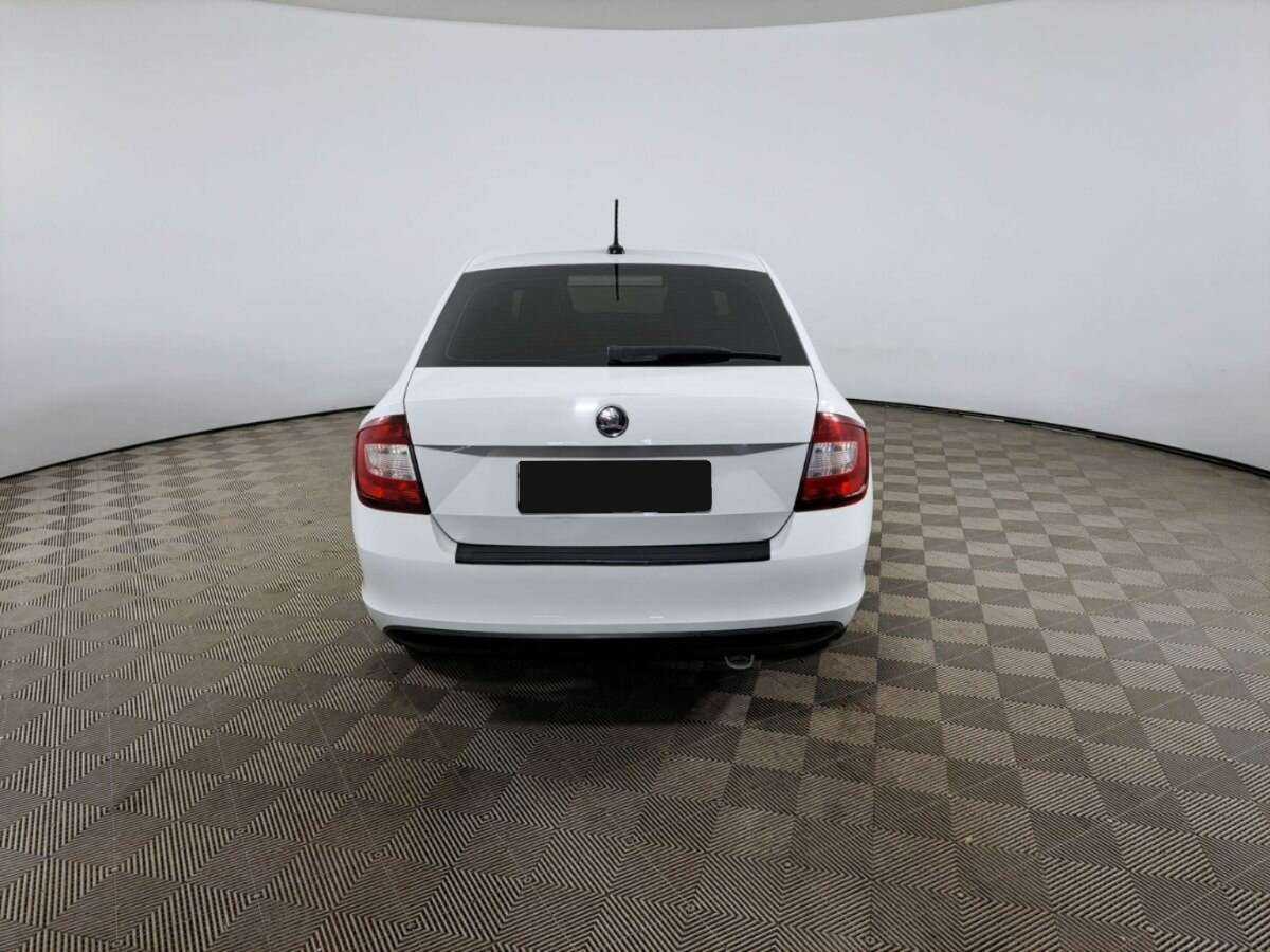 Skoda Rapid 2018 года с пробегом. Фото: #5