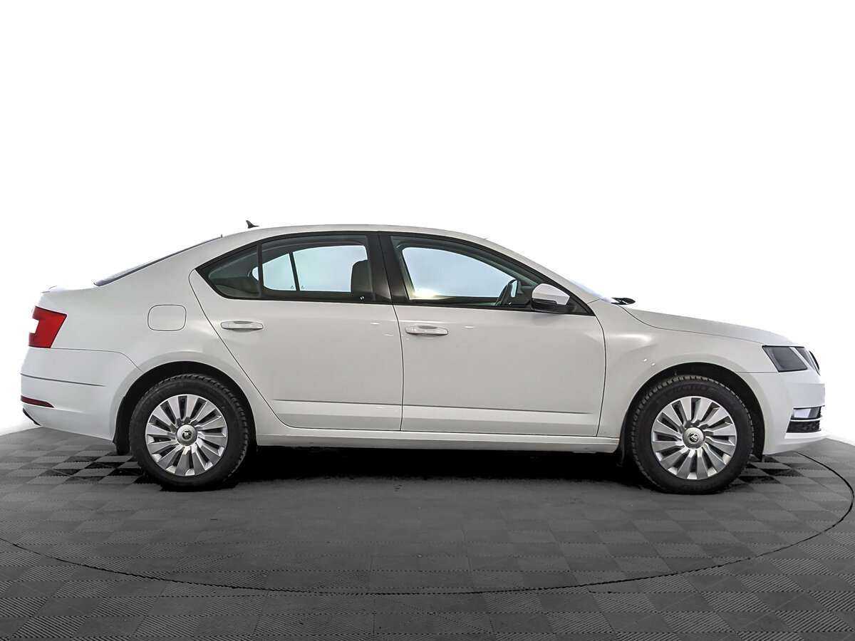 Skoda Octavia 2020 года с пробегом. Фото: #3