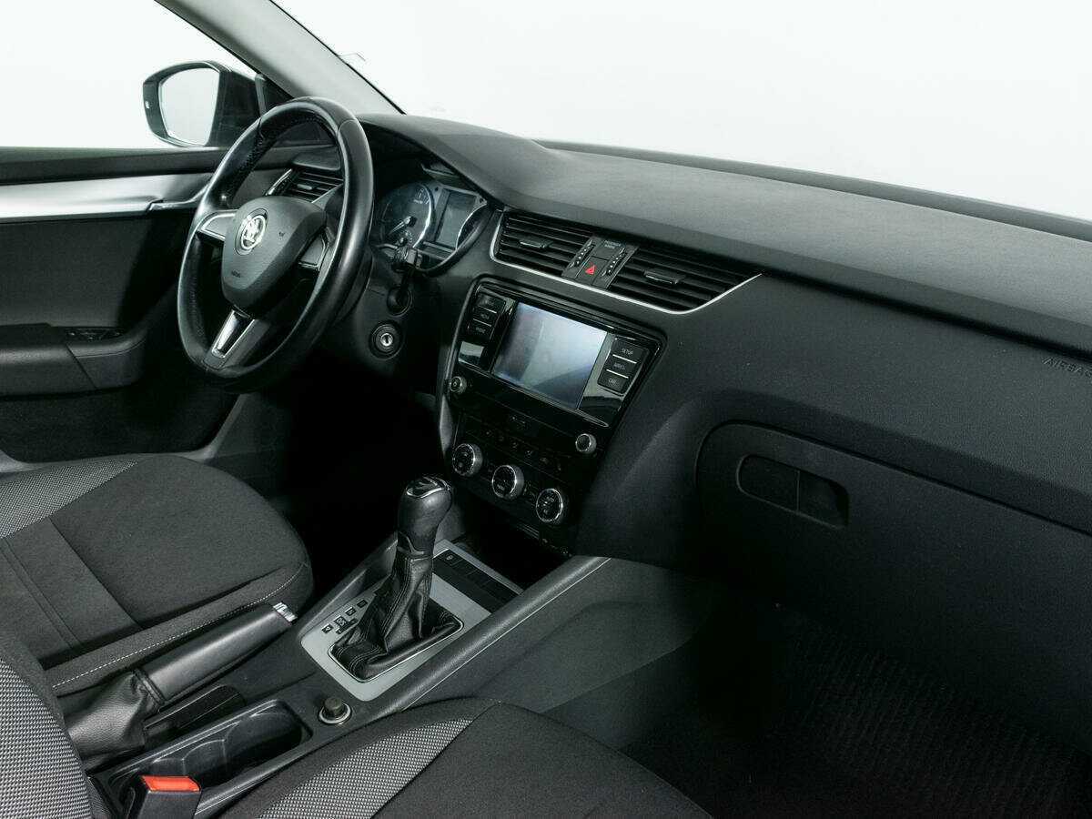 Skoda Octavia 2017 года с пробегом. Фото: #6
