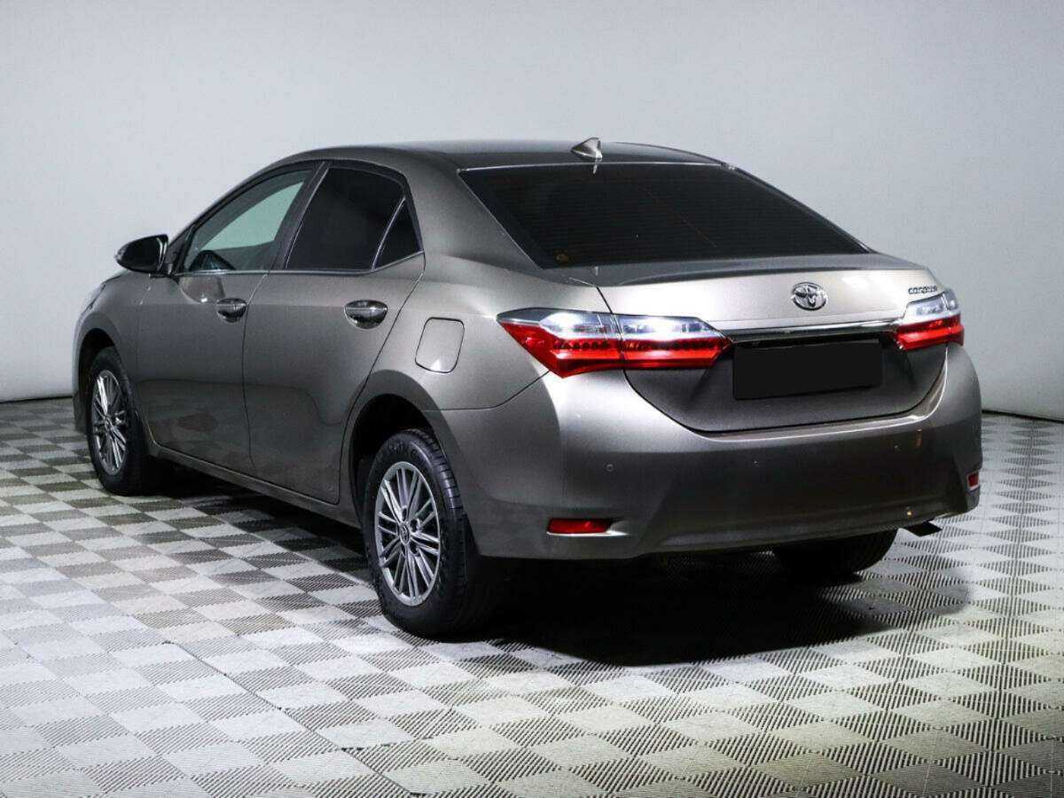Toyota Corolla 2018 года с пробегом. Фото: #4
