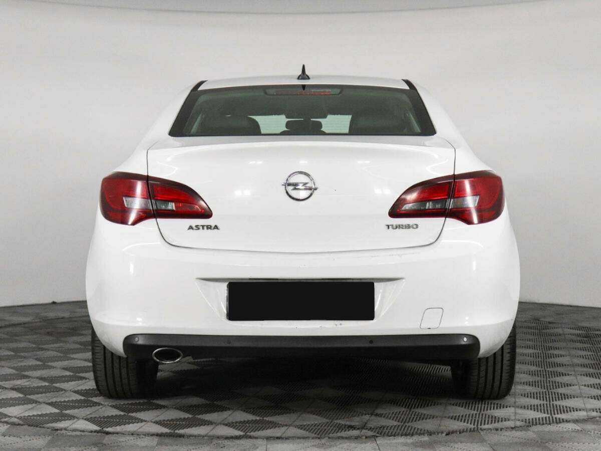 Opel Astra 2014 года с пробегом. Фото: #5