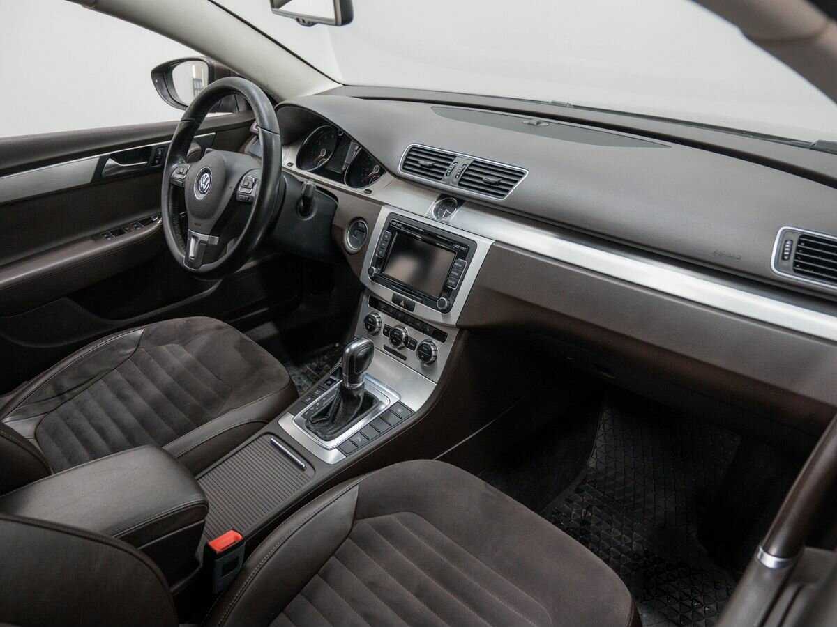 Volkswagen Passat 2012 года с пробегом. Фото: #7