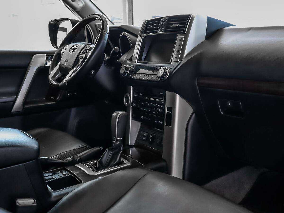 Toyota Land Cruiser Prado 2012 года с пробегом. Фото: #13