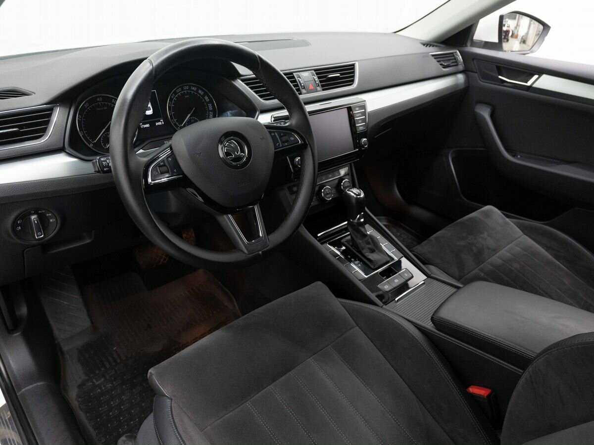 Skoda Superb 2016 года с пробегом. Фото: #7
