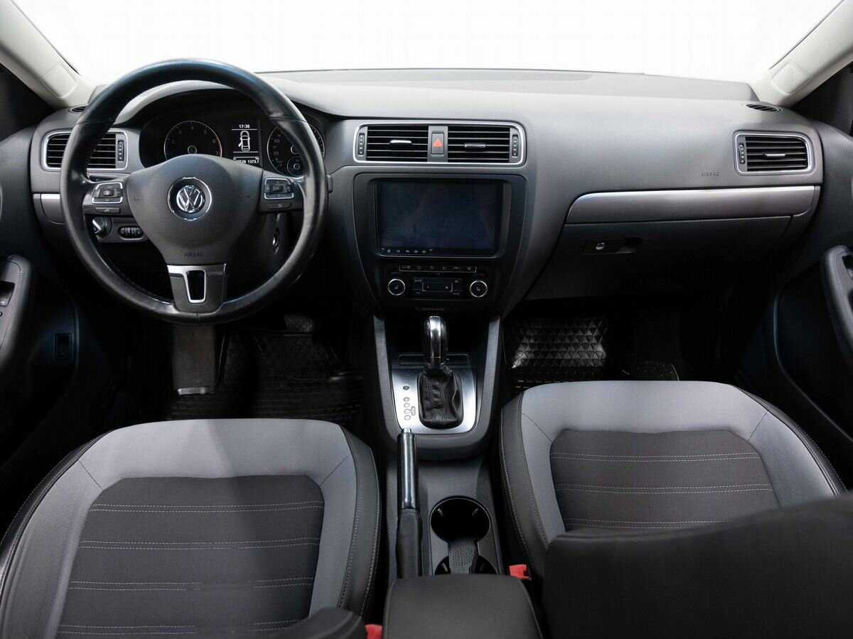 Volkswagen Jetta 2012 года с пробегом. Фото: #12