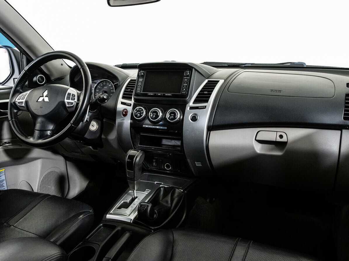 Mitsubishi Pajero Sport 2013 года с пробегом. Фото: #8