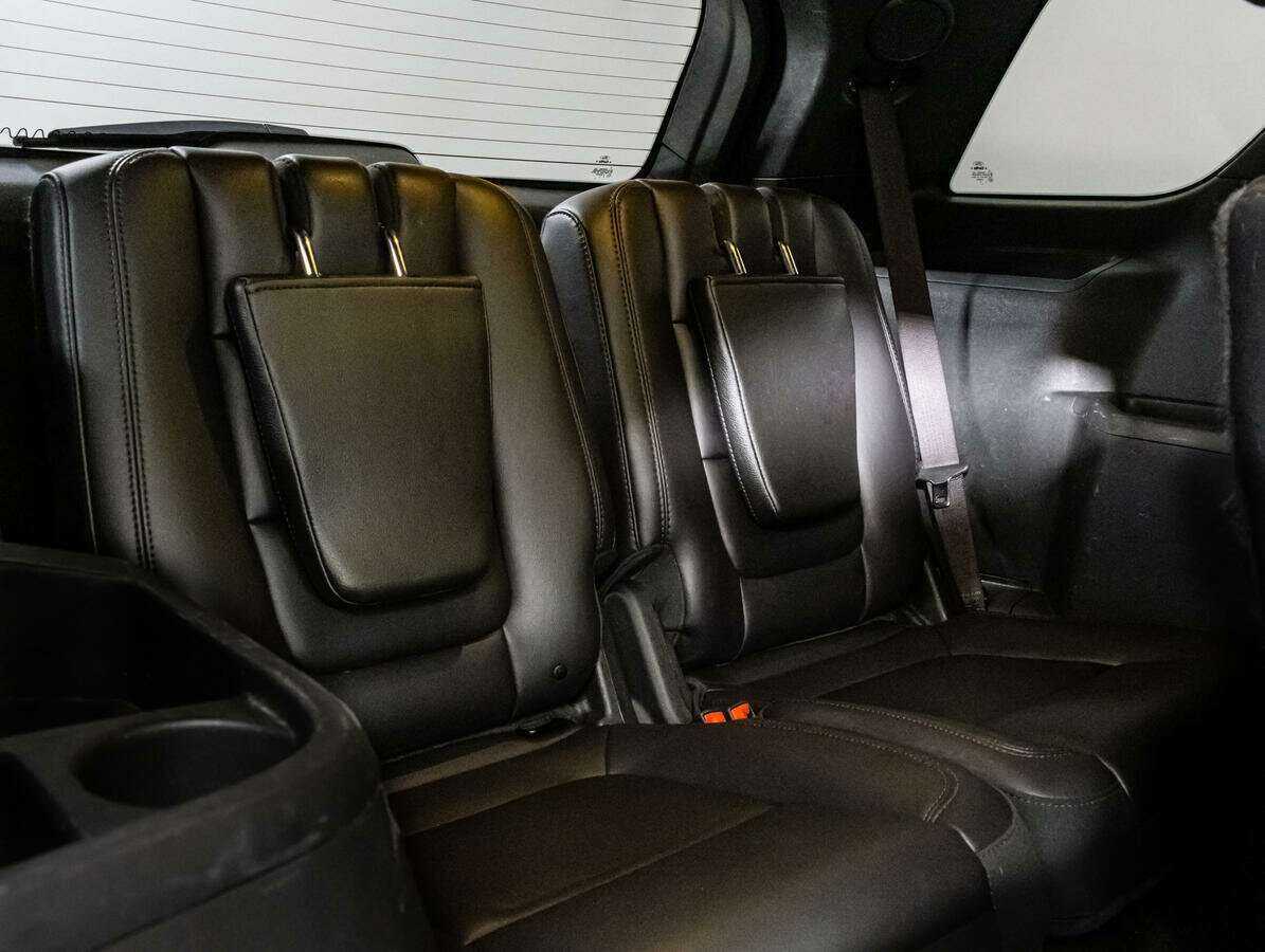 Ford Explorer 2013 года с пробегом. Фото: #12
