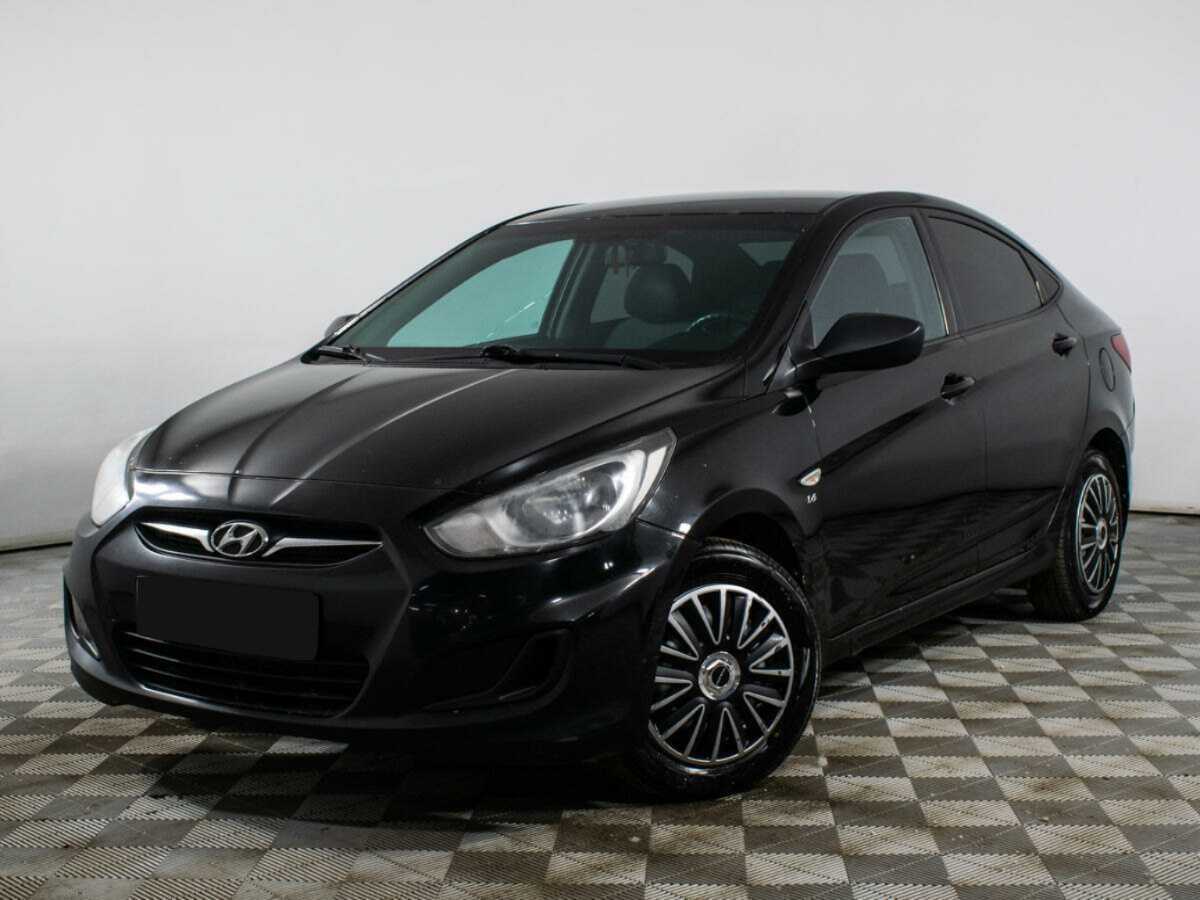 Hyundai Solaris 2013 года с пробегом. Посмотреть фото