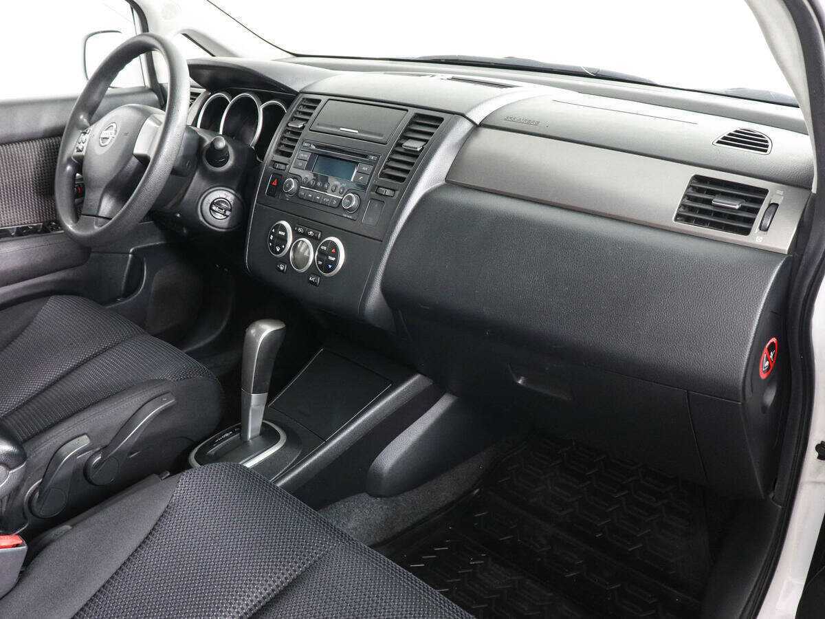 Nissan Tiida 2013 года с пробегом. Фото: #9