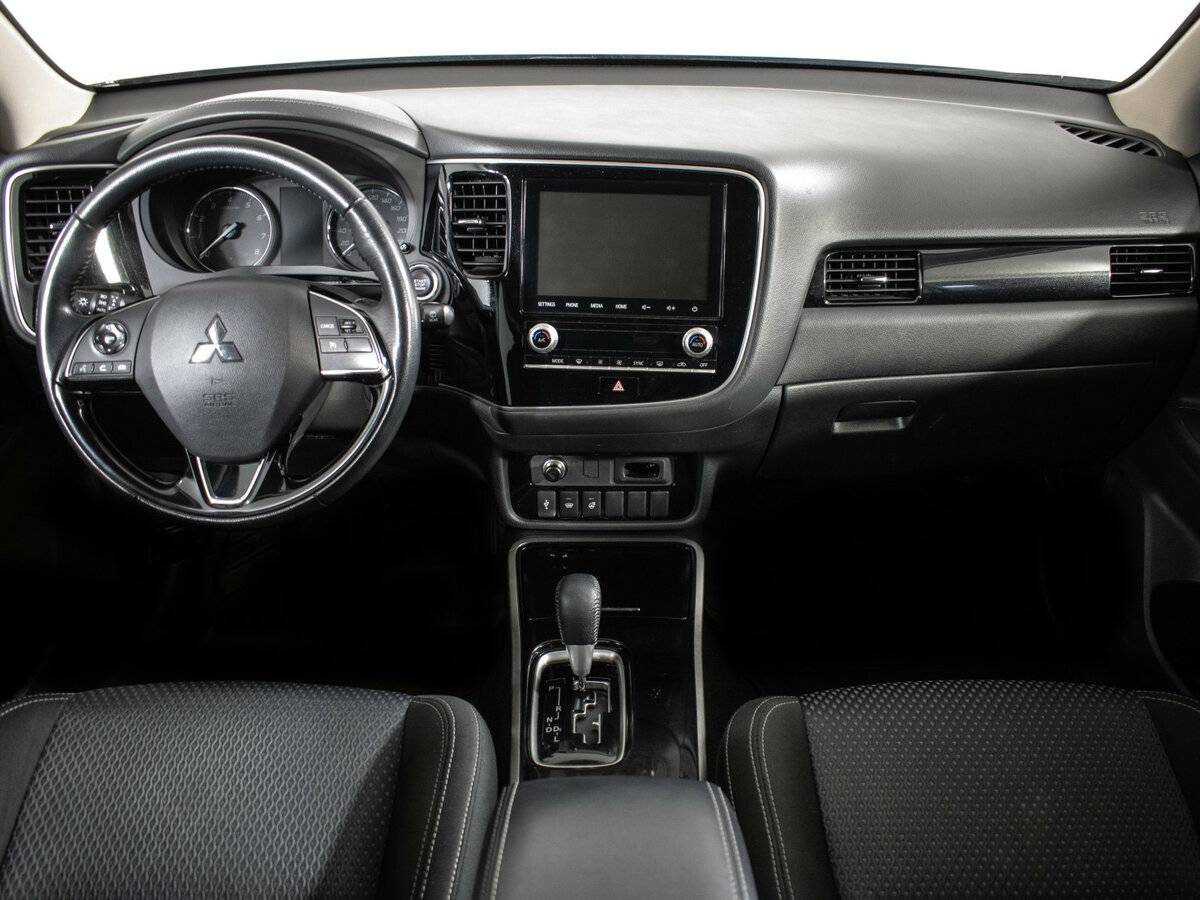 Mitsubishi Outlander 2022 года с пробегом. Фото: #11