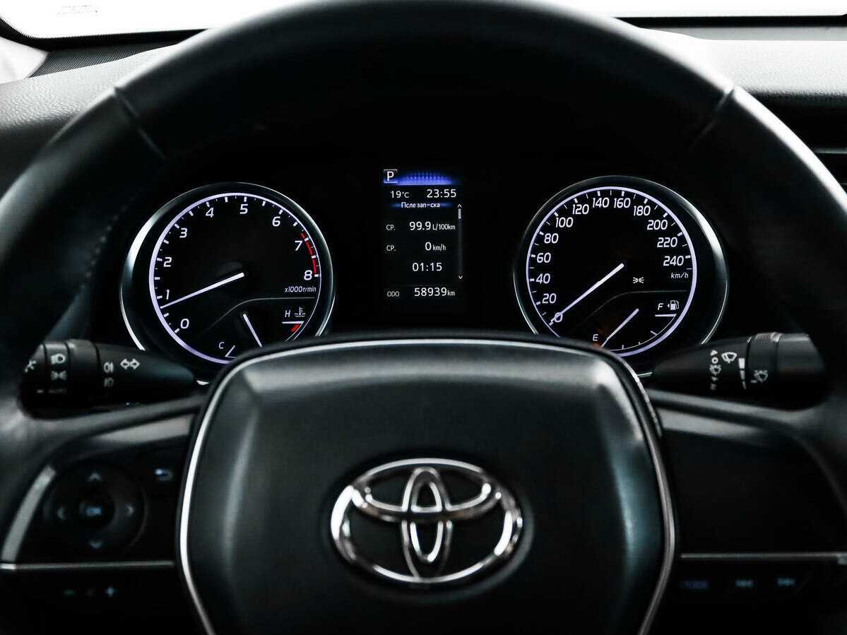 Toyota Camry 2021 года с пробегом. Фото: #15