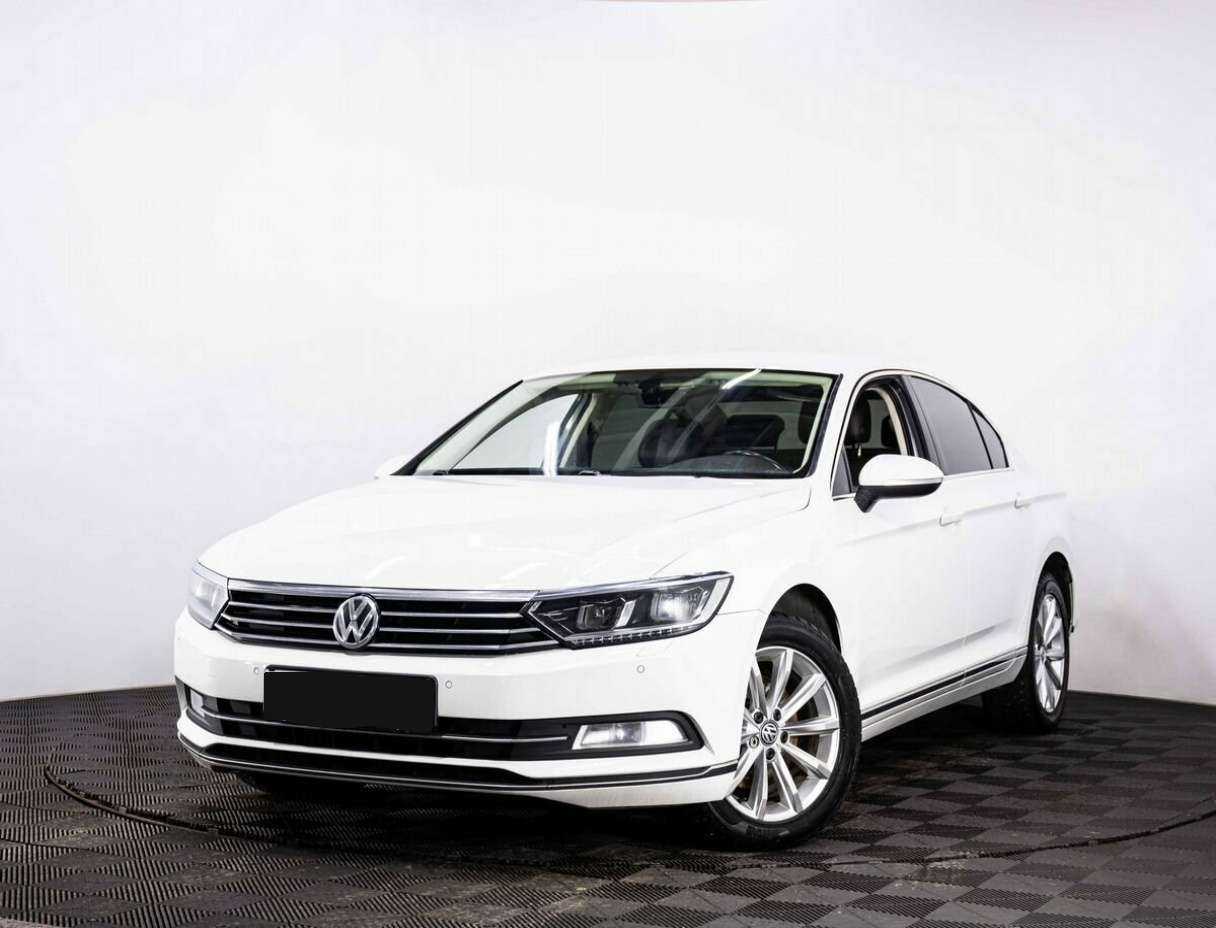 Volkswagen Passat 2016 года с пробегом. Посмотреть фото
