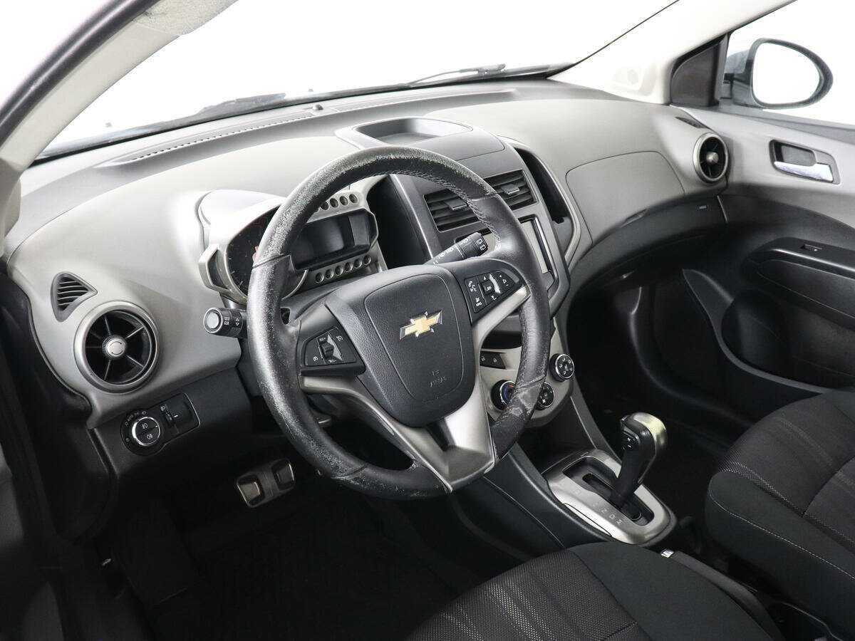 Chevrolet Aveo 2014 года с пробегом. Фото: #4