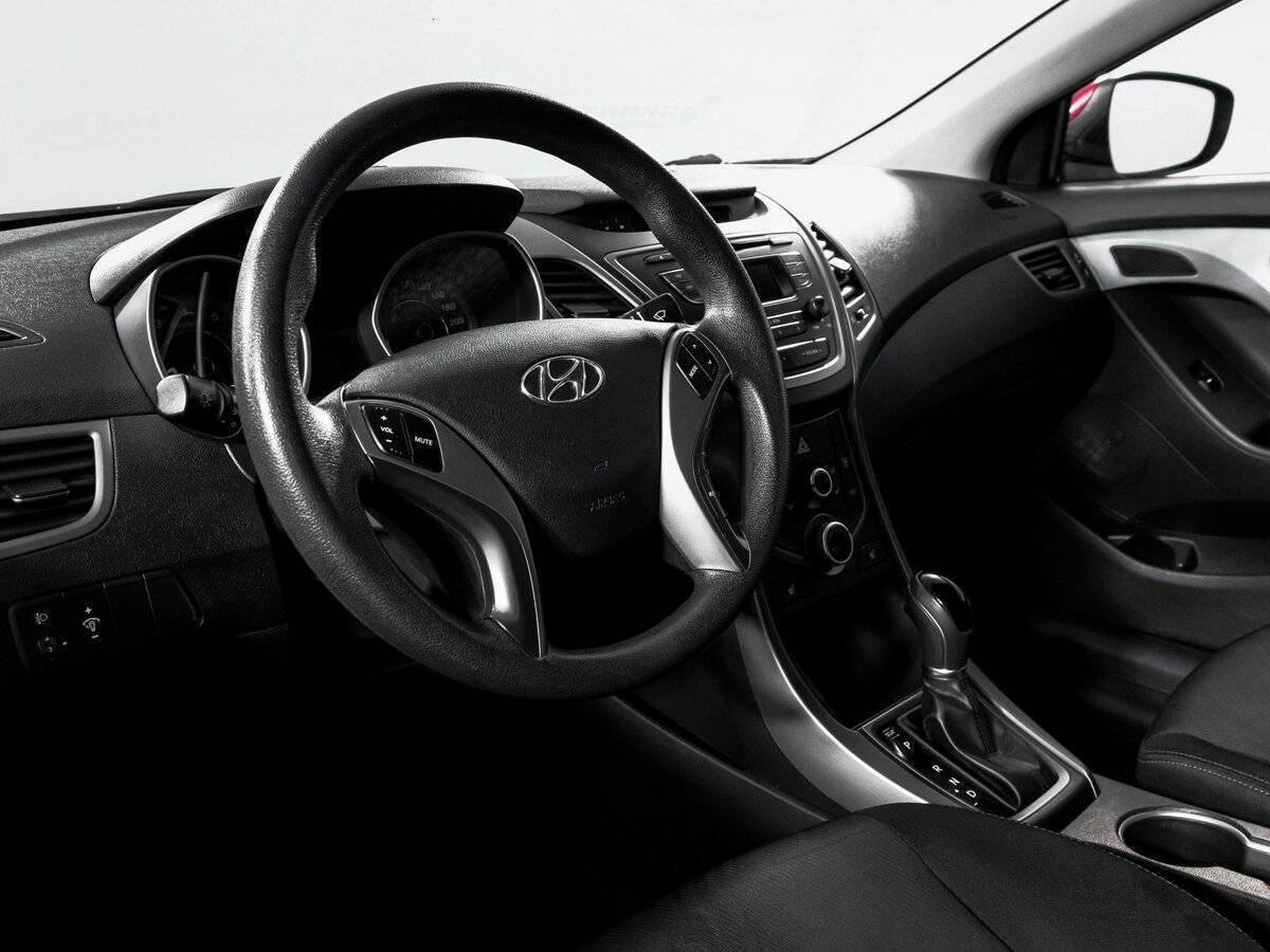 Hyundai Elantra 2015 года с пробегом. Фото: #12