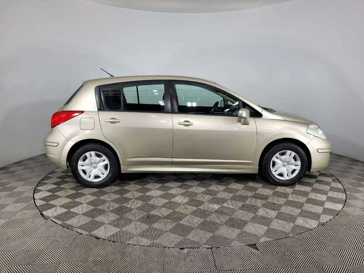 Nissan Tiida 2013 года с пробегом. Фото: #3