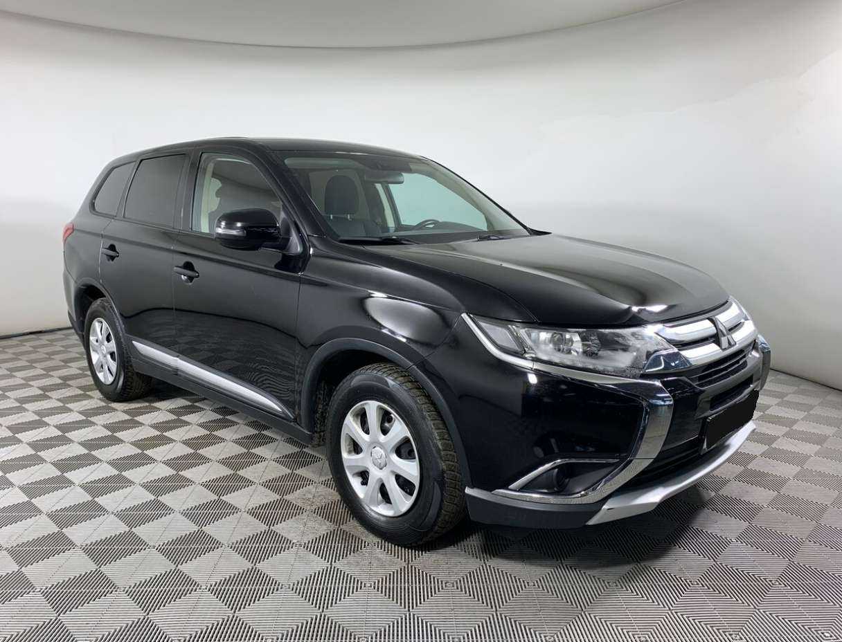 Mitsubishi Outlander 2018 года с пробегом. Фото: #2