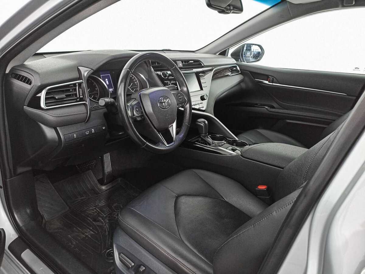 Toyota Camry 2019 года с пробегом. Фото: #9