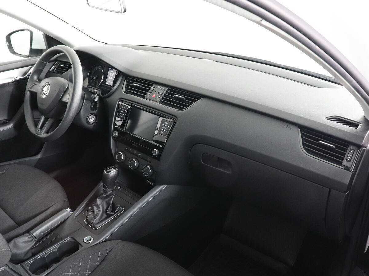 Skoda Octavia 2020 года с пробегом. Фото: #9