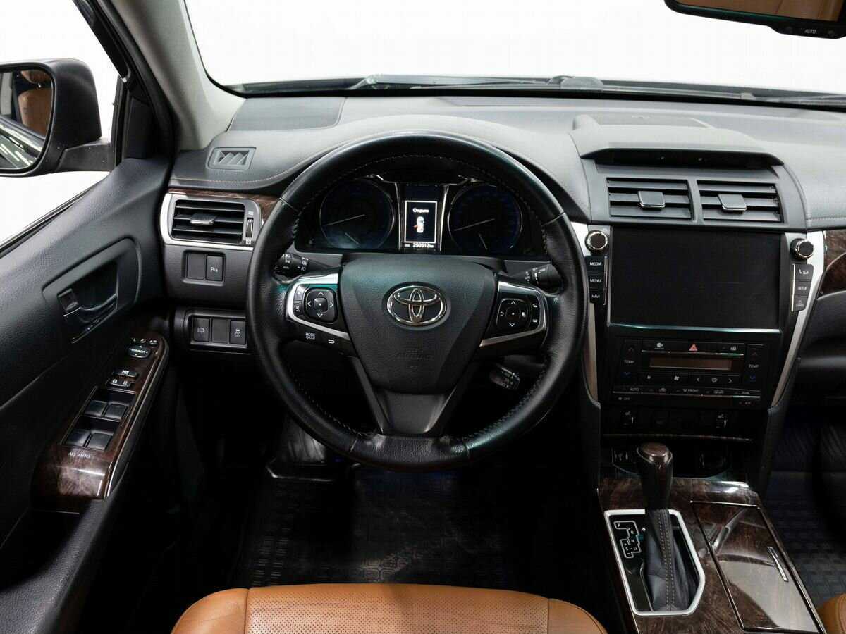 Toyota Camry 2017 года с пробегом. Фото: #15