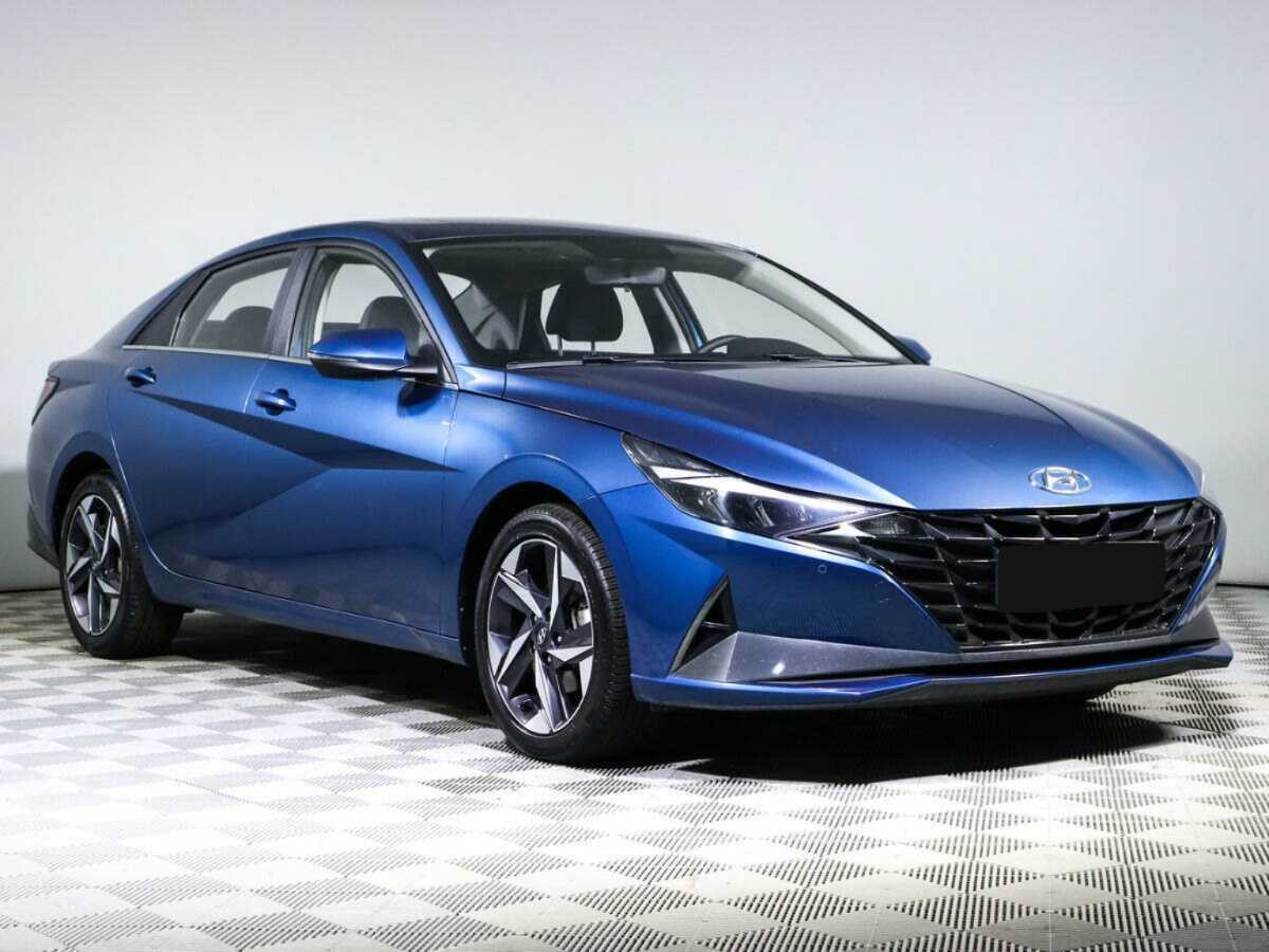 Hyundai Elantra 2022 года с пробегом. Фото: #2