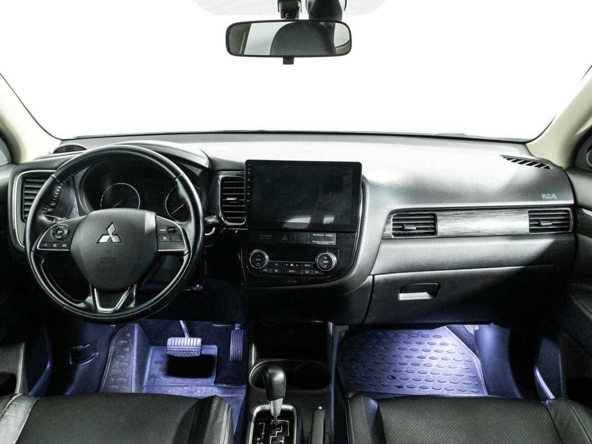 Mitsubishi Outlander 2016 года с пробегом. Фото: #12