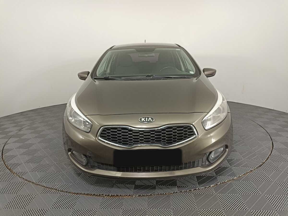Kia Ceed 2012 года с пробегом. Фото: #1