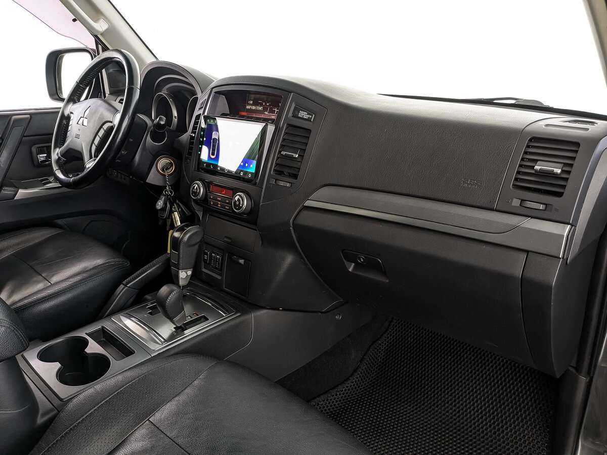 Mitsubishi Pajero 2013 года с пробегом. Фото: #12