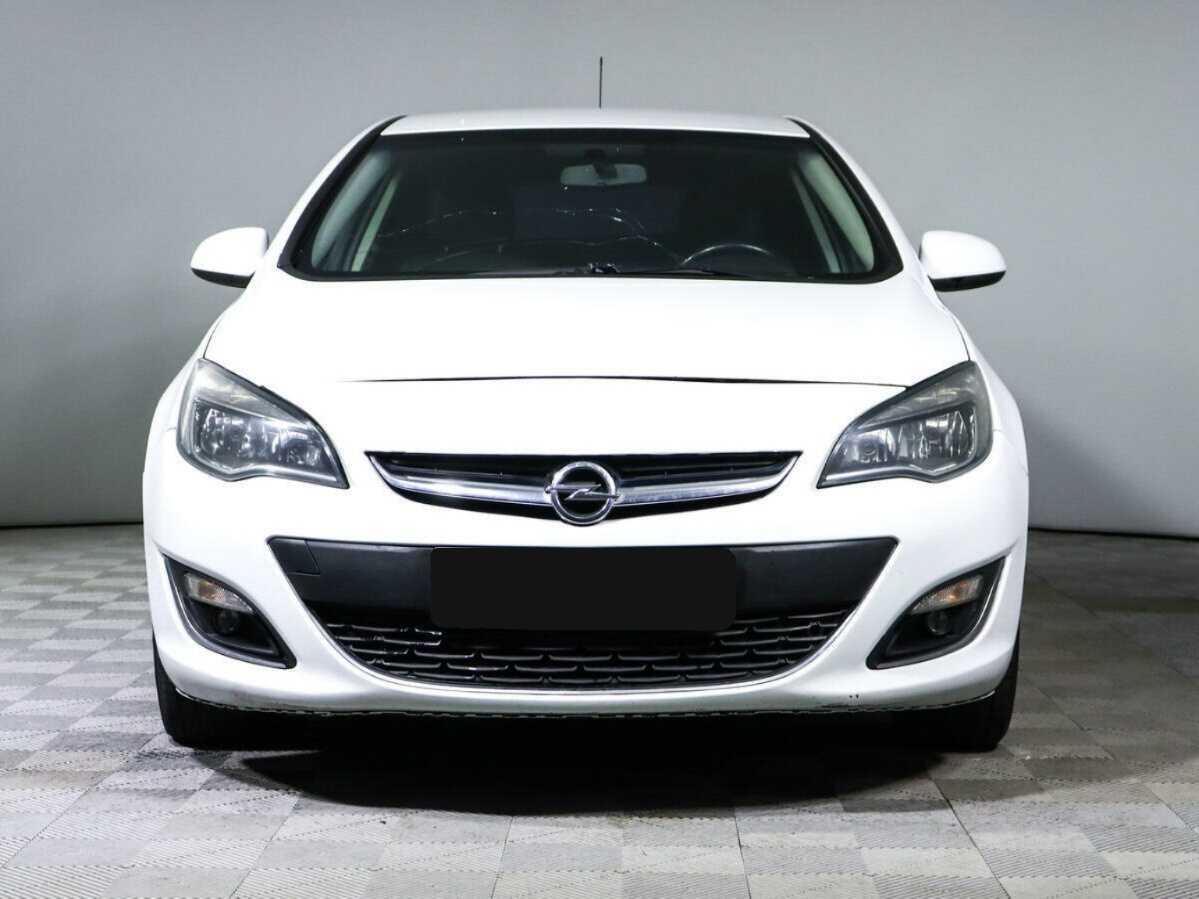 Opel Astra 2013 года с пробегом. Фото: #1