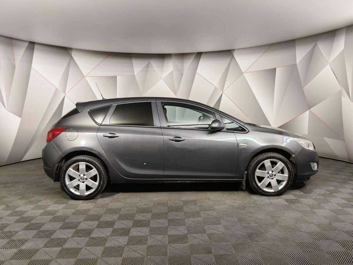 Opel Astra 2012 года с пробегом. Фото: #5