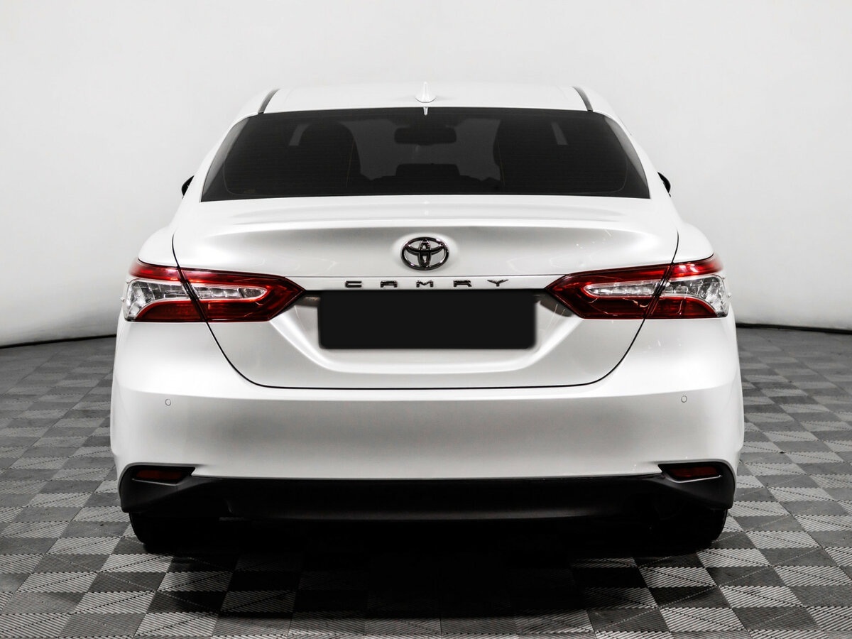 Toyota Camry 2019 года с пробегом. Фото: #5
