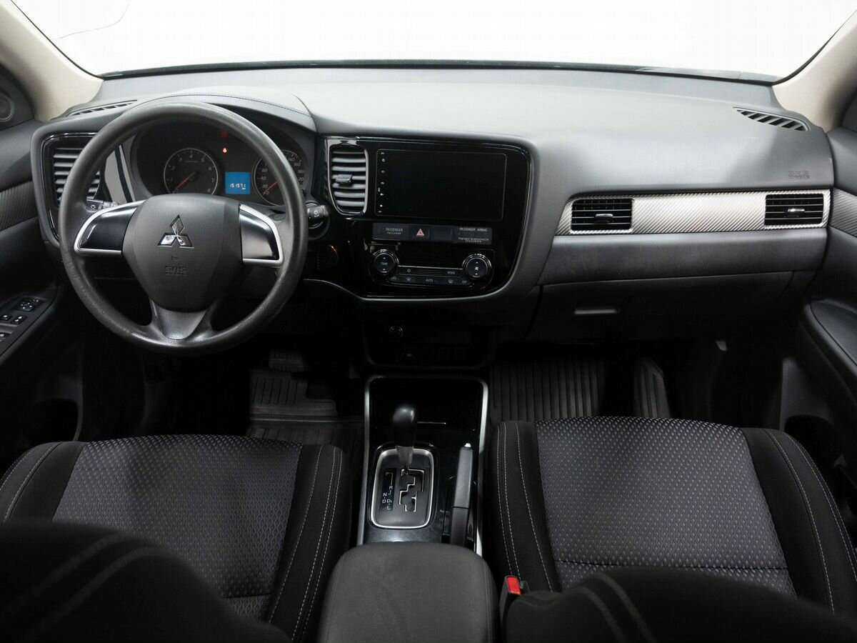 Mitsubishi Outlander 2018 года с пробегом. Фото: #12
