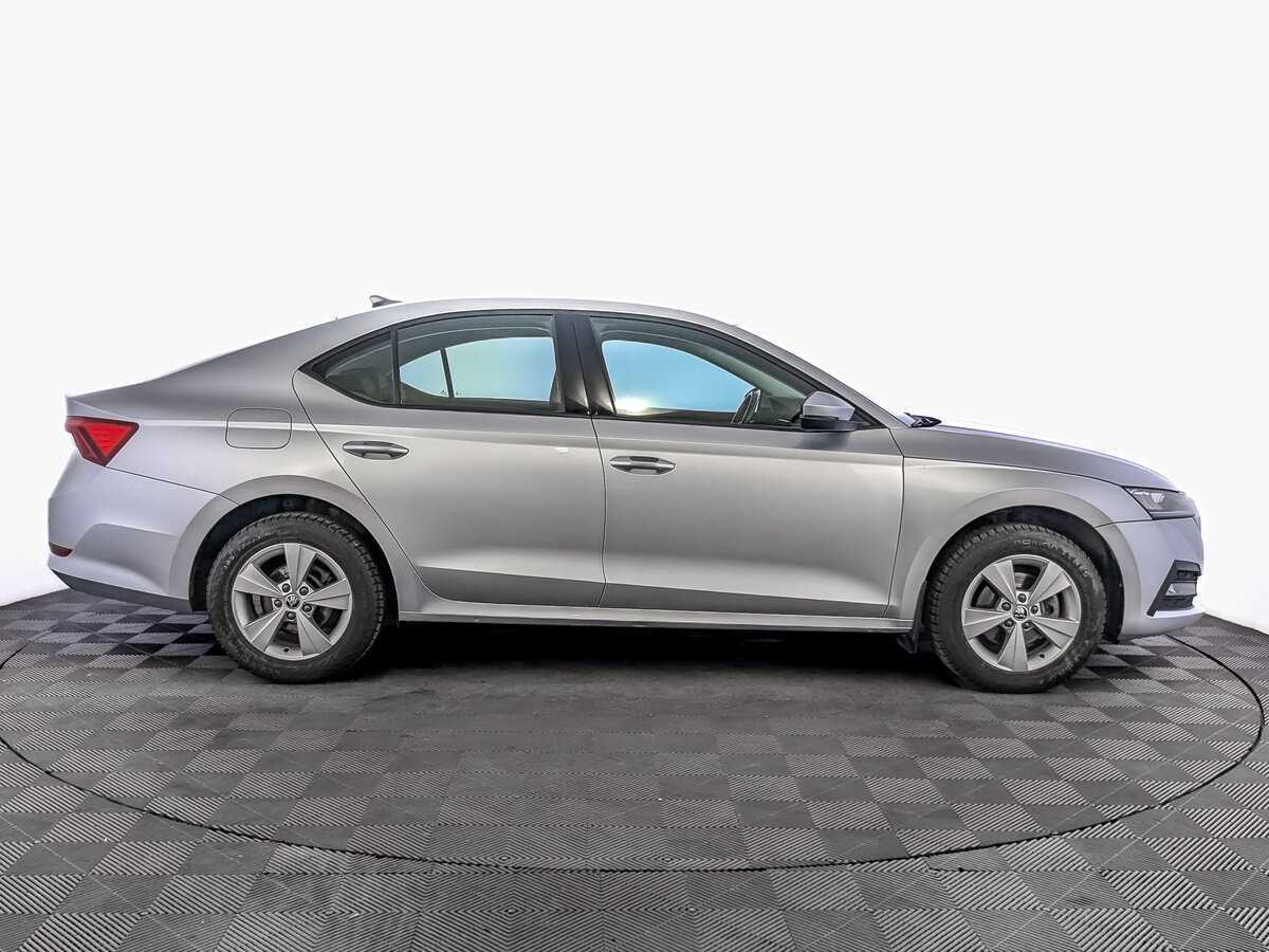 Skoda Octavia 2021 года с пробегом. Фото: #3