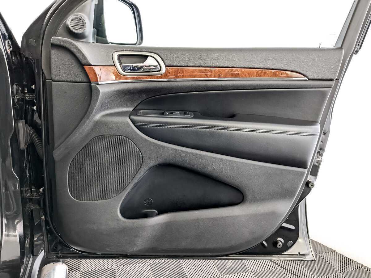 Jeep Grand Cherokee 2012 года с пробегом. Фото: #23