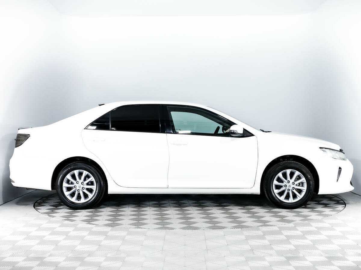 Toyota Camry 2015 года с пробегом. Фото: #3