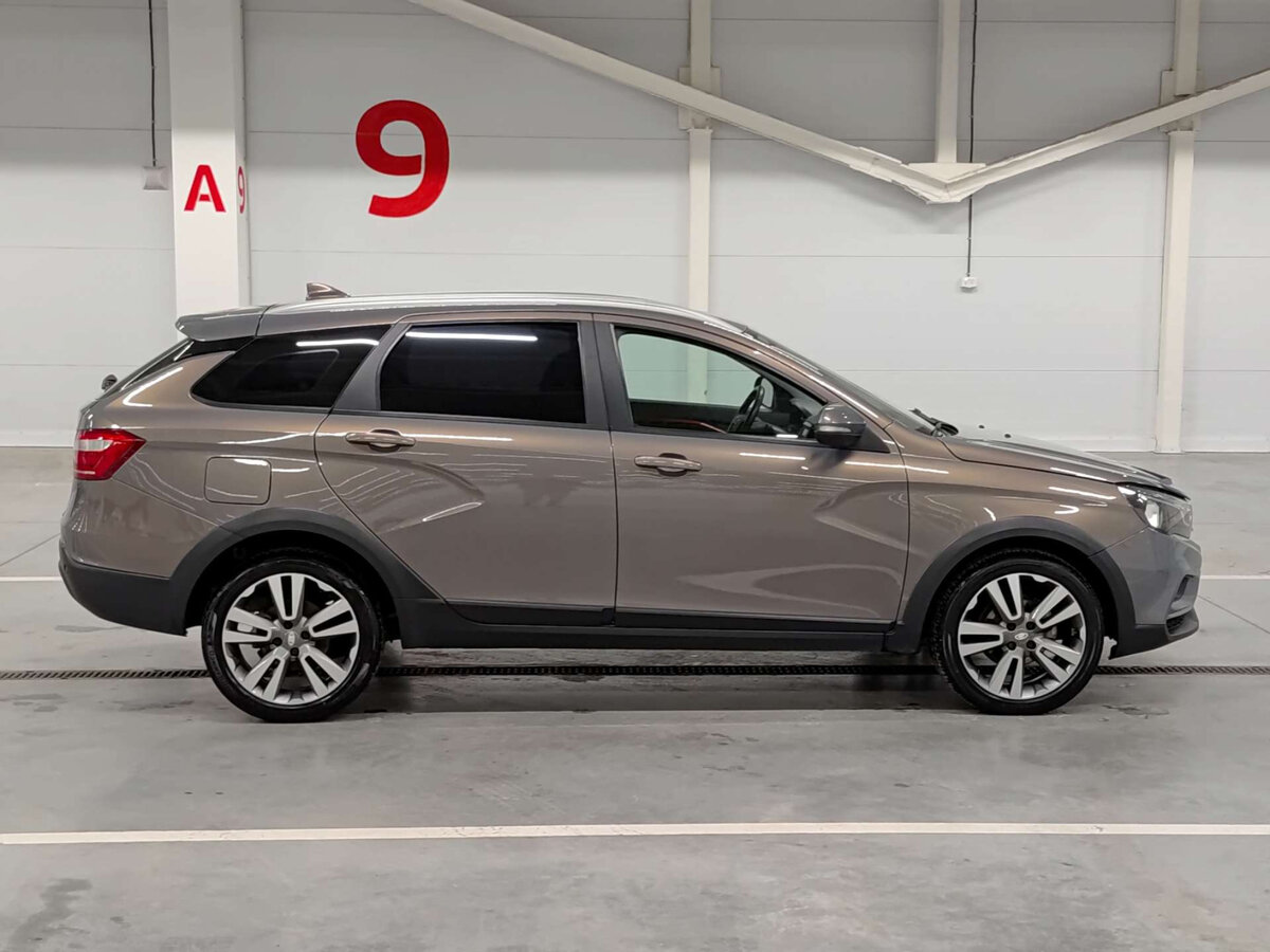 Lada (ВАЗ) Vesta 2019 года с пробегом. Фото: #3
