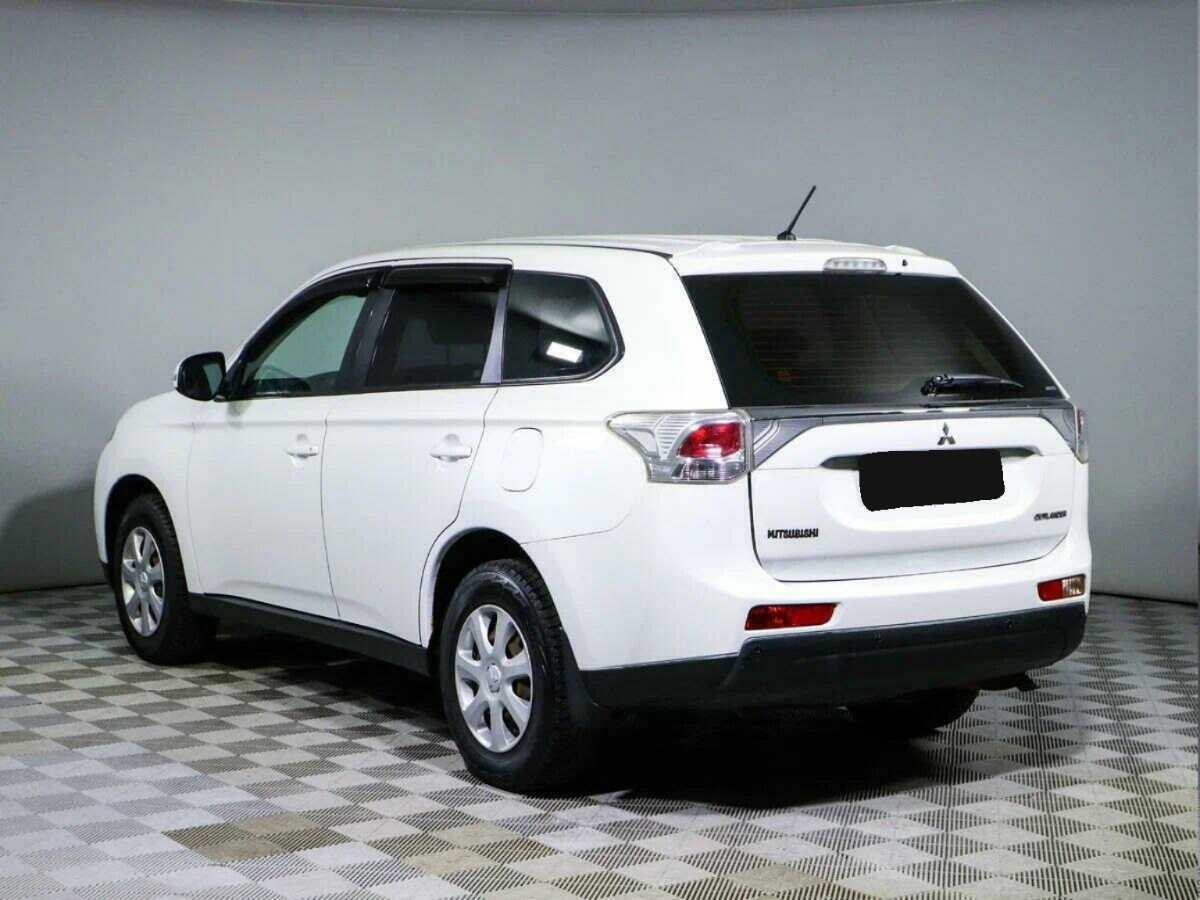 Mitsubishi Outlander 2012 года с пробегом. Фото: #5