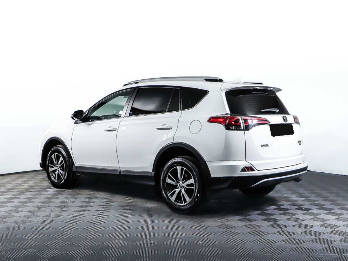 Toyota RAV4 2017 года с пробегом. Фото: #6